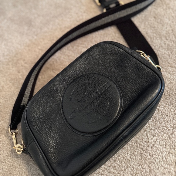 Coach Dempsey Camera Bag - Picture 1 of 8